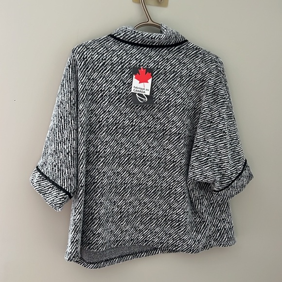 Devie Black and White Patterned Top - Picture 2 of 6